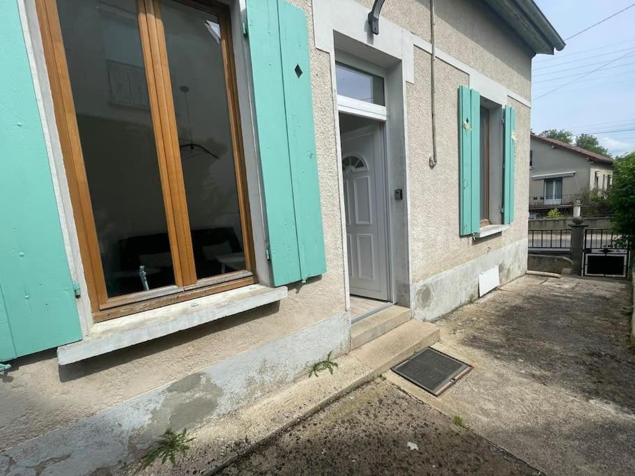 Maison Proche Stade De Foot Auxerre Exteriör bild